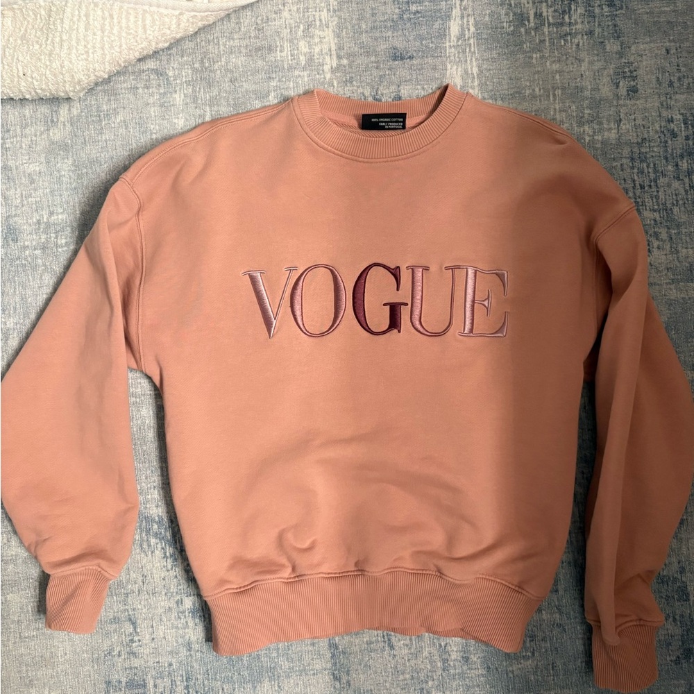 Vogue Dusty Pink Embroidered Crewneck